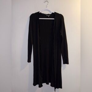 Cable & Gauge | Black Scallop Cardigan